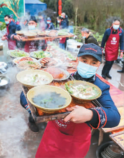 省外食客纷至沓来 大包房一桌难求！昆明年夜饭预订火爆